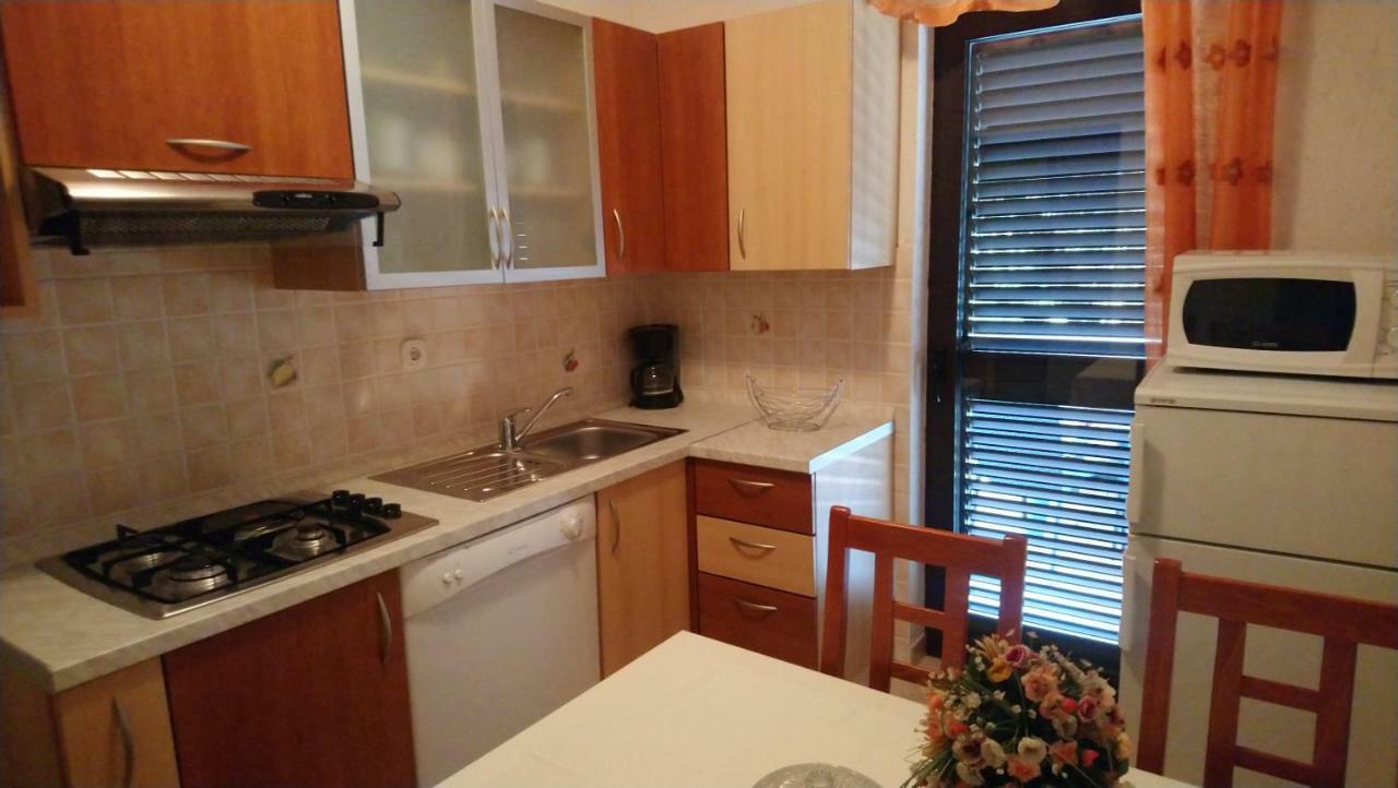 Apartman Dino Tar-Vabriga Exterior photo